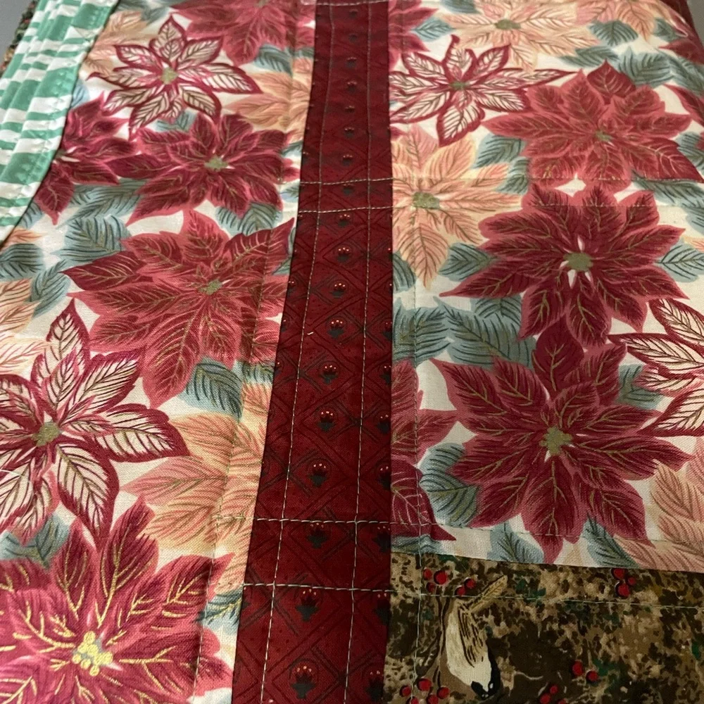 Handmade Patchwork Quilt in Cranberry Red, Green & Cream - Picture 10 of 13